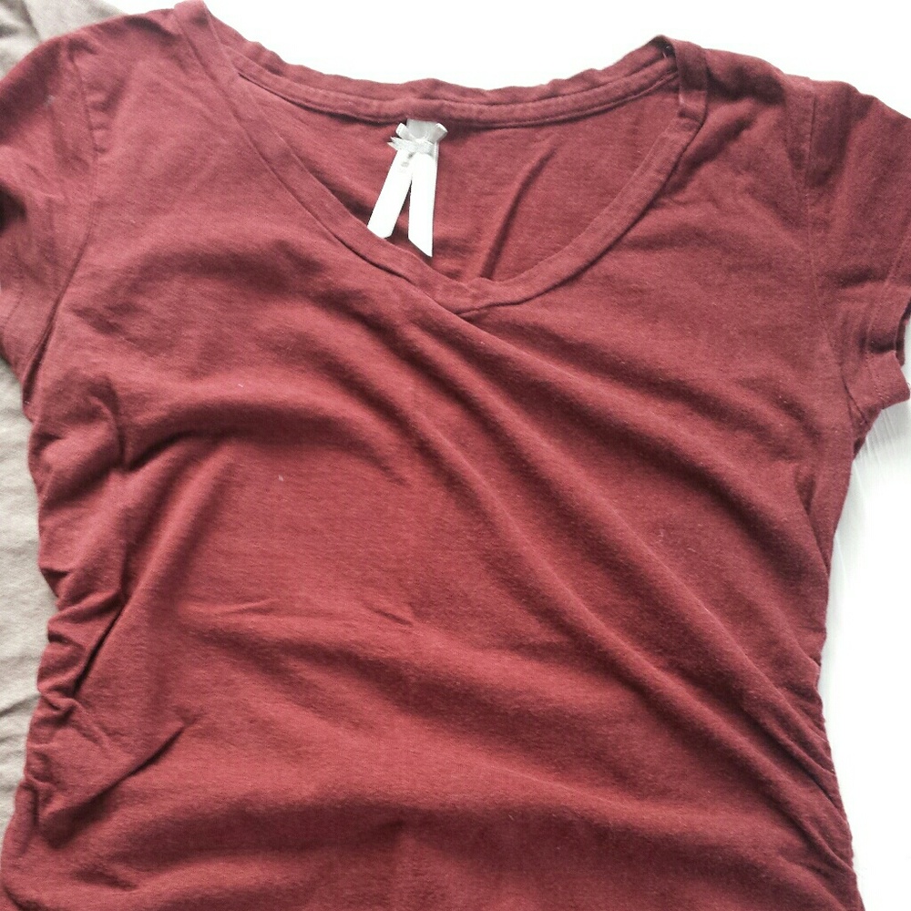 2 T-shirt Bundle Women's size Small - Picture 8 of 8